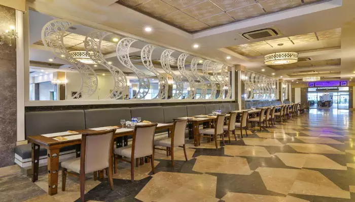 هتل کریستال واتر ورد ریزورت اند اسپا آنتالیا